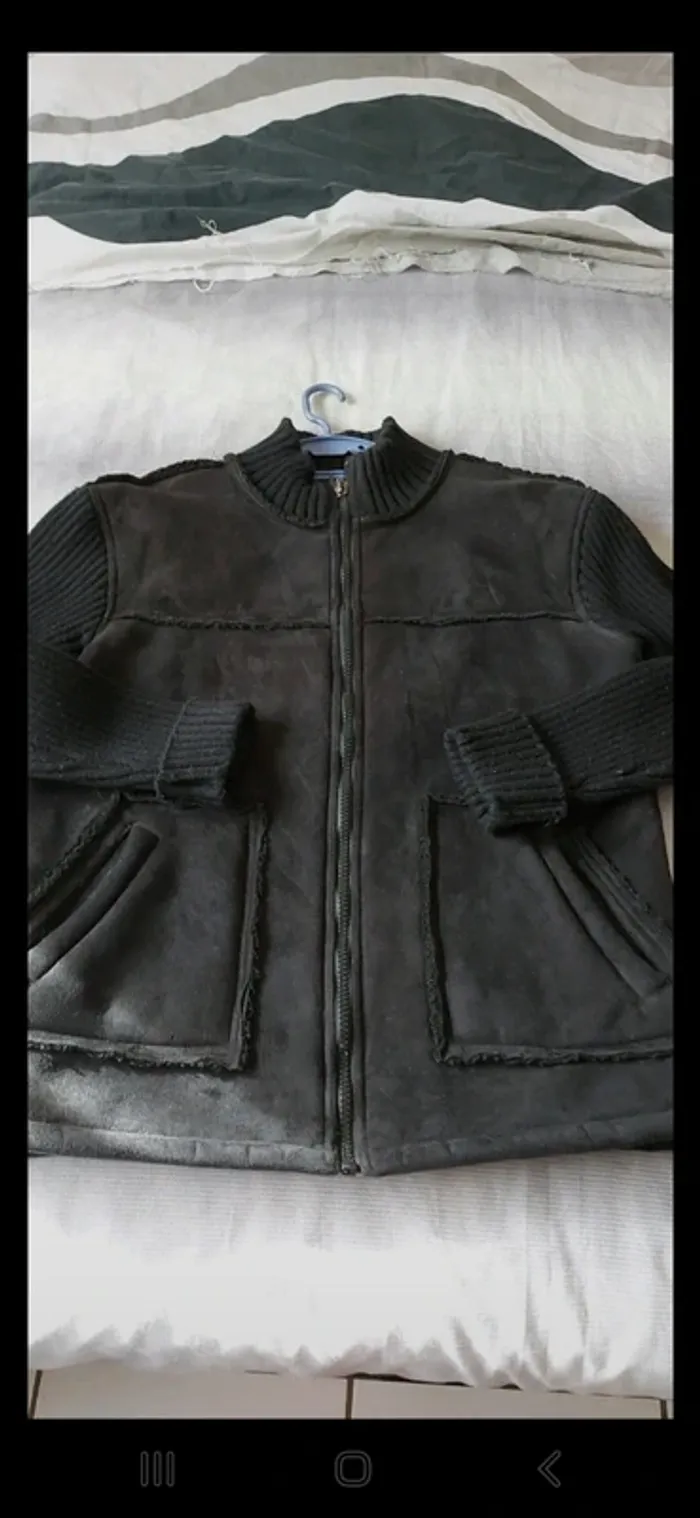 Blouson en peau et laine
