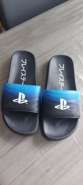 Claquettes H&M PlayStation 38/39