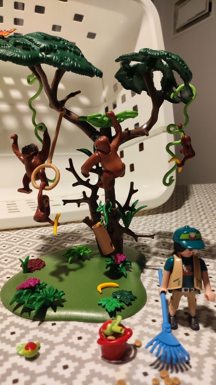 Orangs outans avec grand arbre PLAYMOBIL complet sans boîte