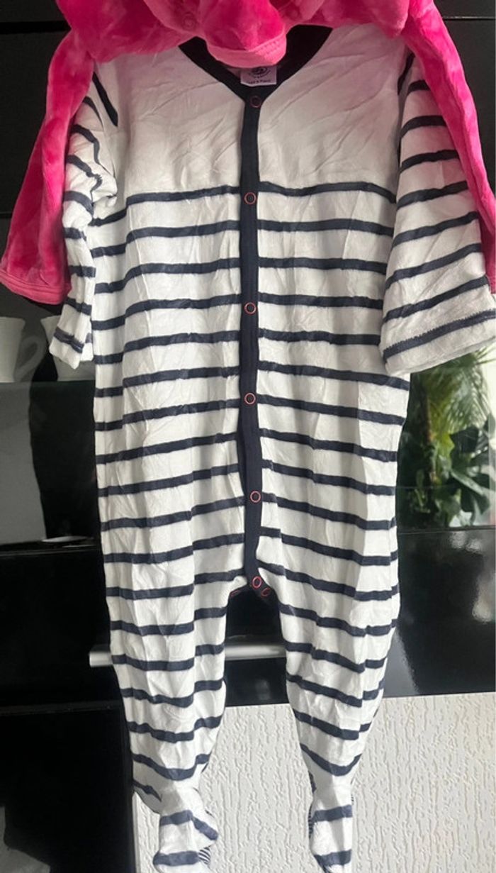 Lot deux pyjamas petit taille 6 mois - photo numéro 3