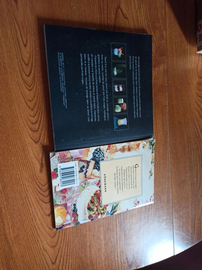 Lot de 2 livres yaourts , gâteaux, fromages , meringues - photo numéro 2