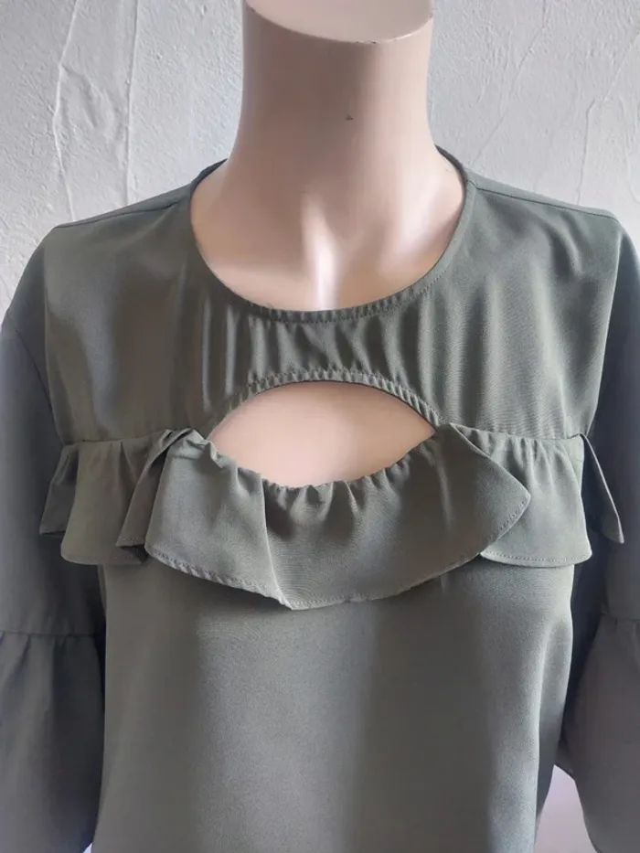 Robe olive à volants élégante - photo numéro 3