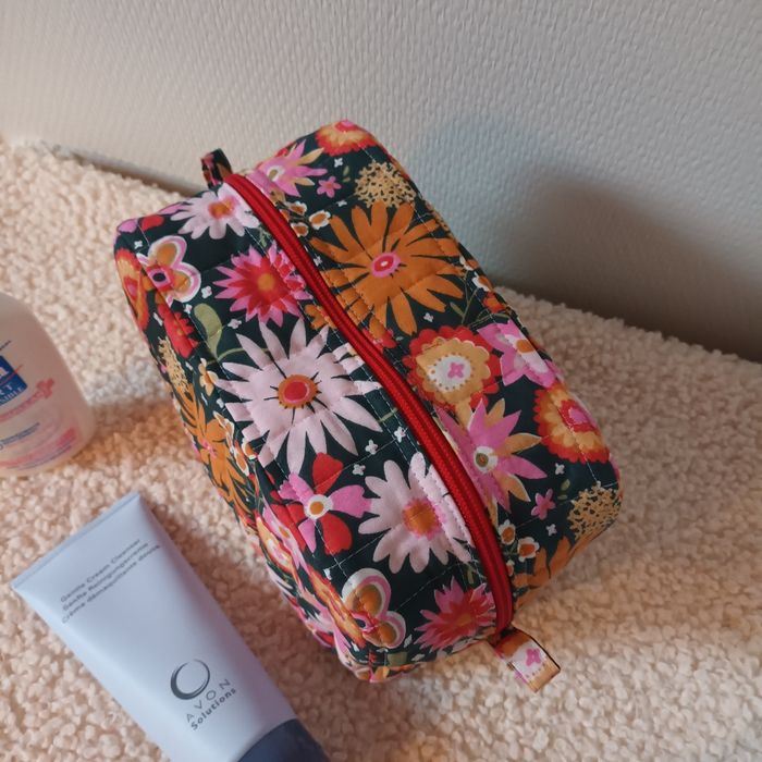 Trousse maquillage 💄 où toilette - photo numéro 4