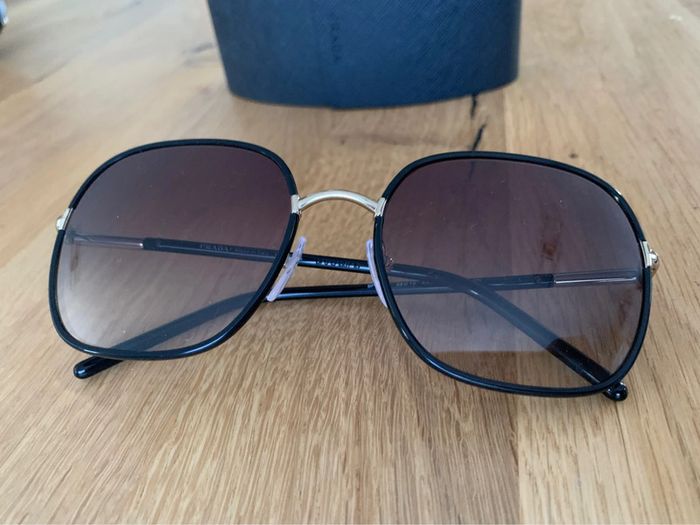 Solaire Prada 67XS neuve - photo numéro 2