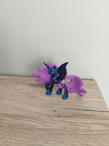 My little pony Nightmare Moon jument noire