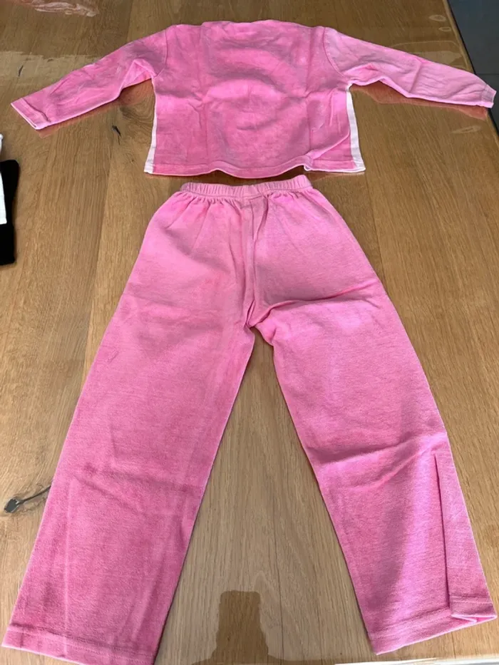 Lot vêtements 5 ans pyjama t-shirt chaussettes - photo numéro 4
