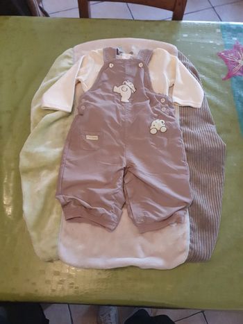 Ensemble salopette 9 mois