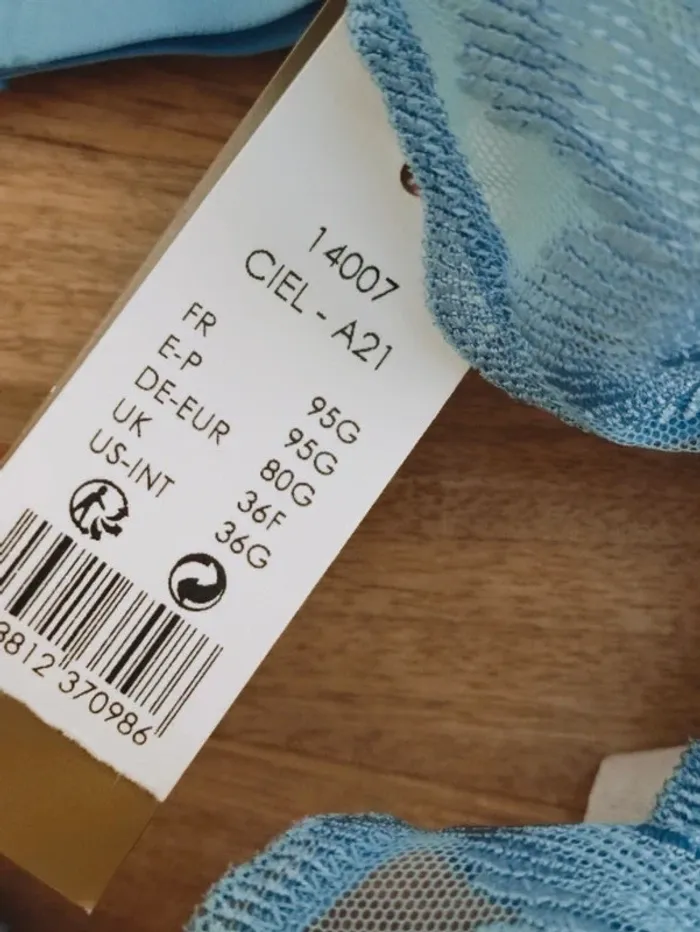 🌀 glacier 🫧 soutien gorge neuf avec étiquette - photo numéro 2