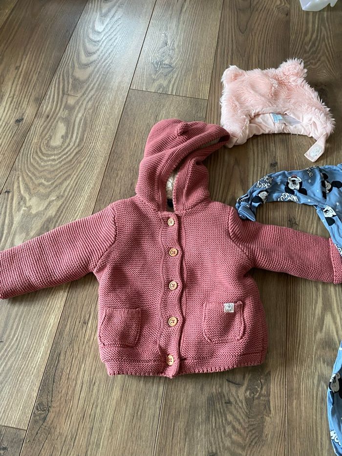 Lot 4 vêtements fille T18 mois - photo numéro 4