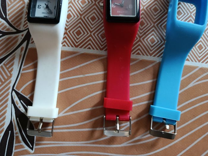 2 montres en silicone - photo numéro 5