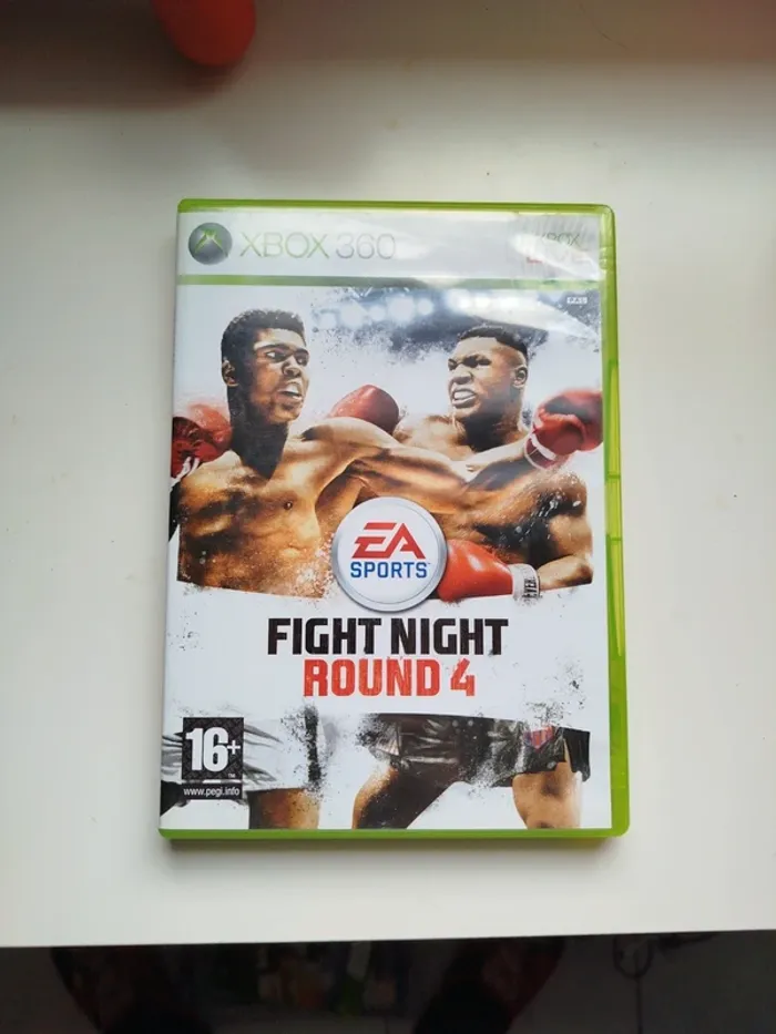 Jeu Xbox 360 Fight Night Round 4