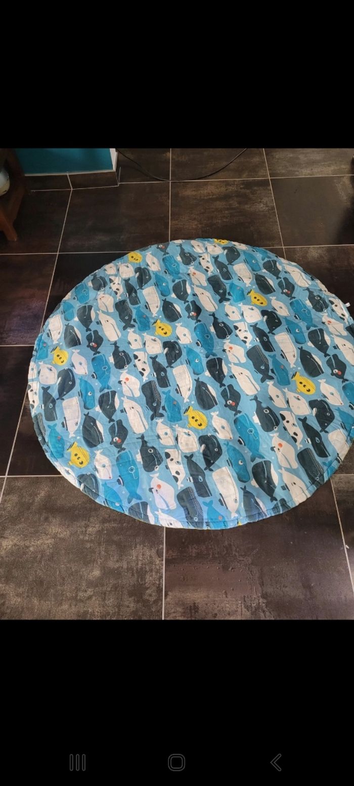 Tapis baleine pour jouer avec bebe