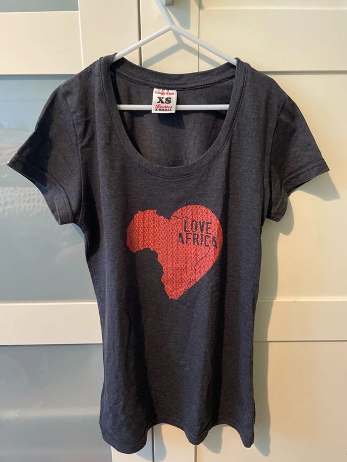 Tee shirt