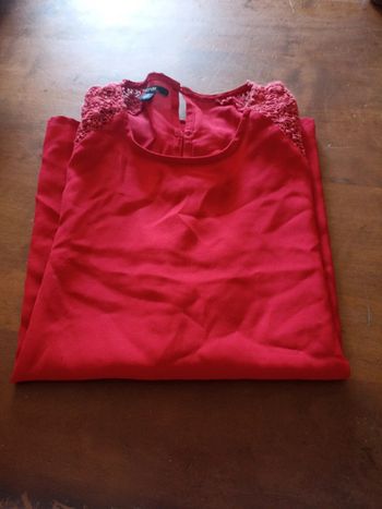 Débardeur avec dentelle aux épaules