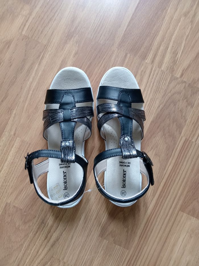 Sandales plates taille 38