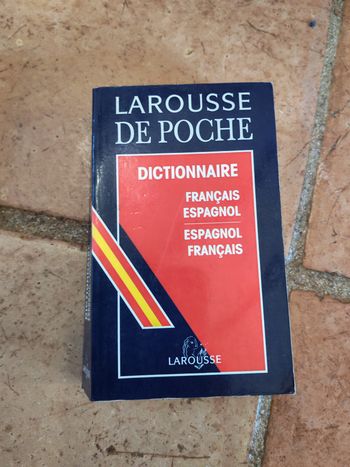 Larousse de poche. Dictionnaire Français Espagnol- Espagnol Français