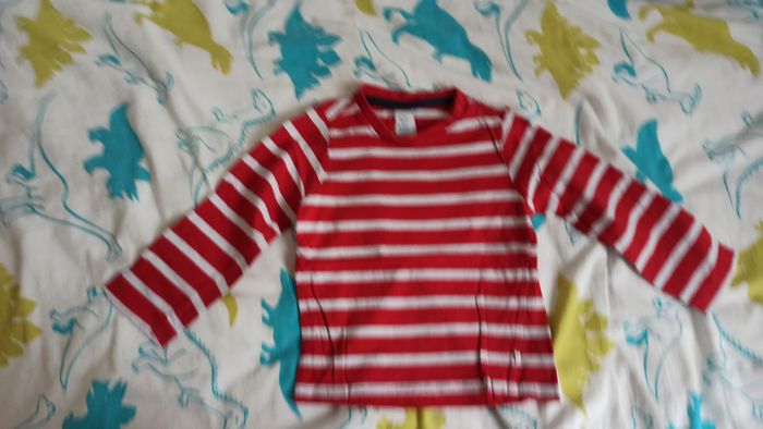 Lot t-shirts 2 ans - photo numéro 8