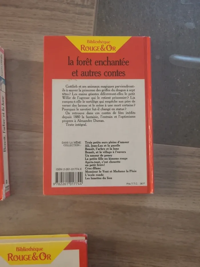 Lot 3 livres 📚 bibliothèque rouge et or - photo numéro 3