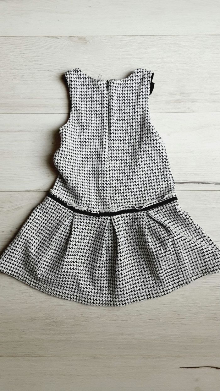 Vêtement fille robe sans manches blanche et noire Orchestra 5 ans - photo numéro 3