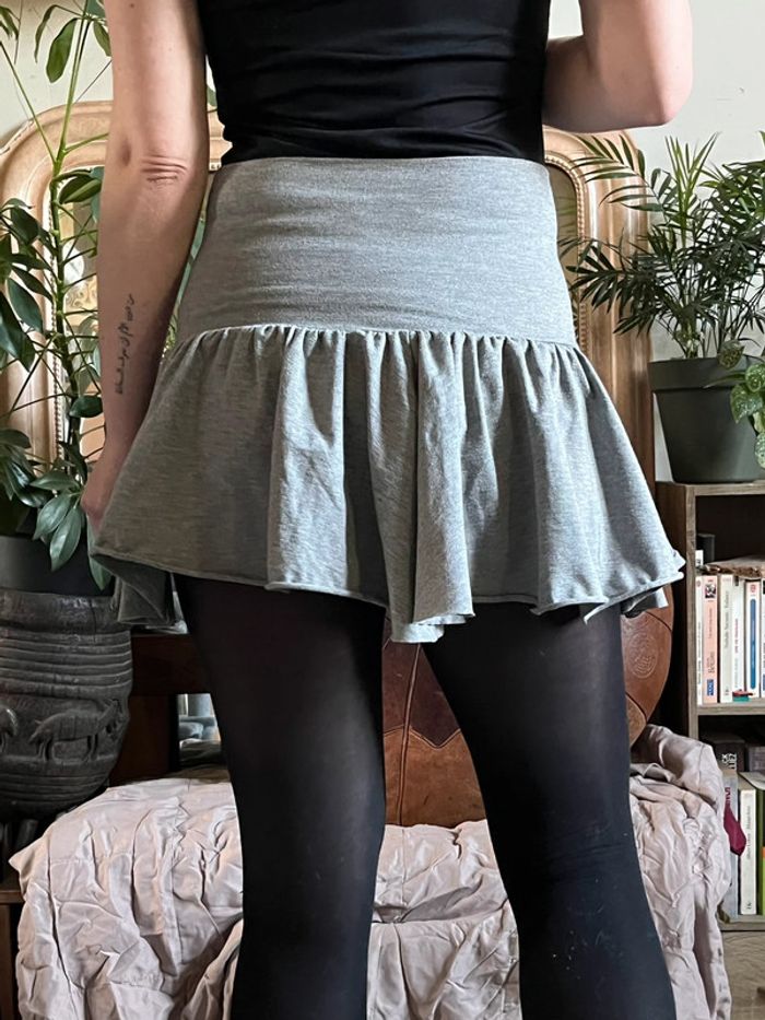 Jupe courte taille haute asymétrique - grise - photo numéro 8