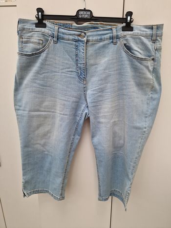 Pantalon 7/8 Pantacourt En Jeans Bleu Clair Délavé