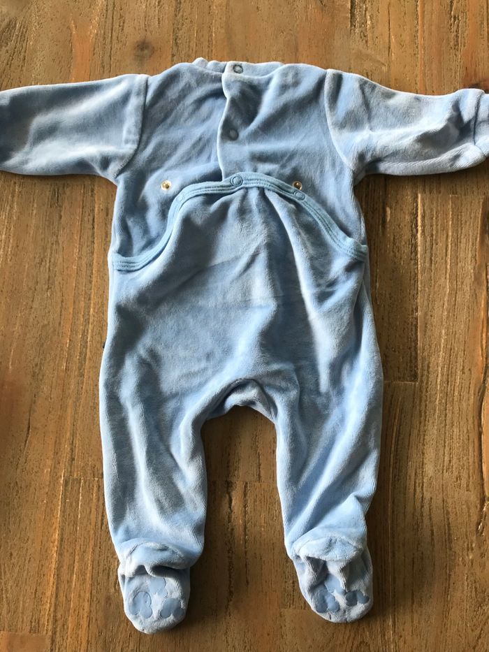 Pyjama 1 mois - photo numéro 3