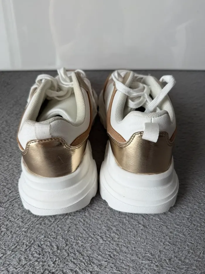 Basket femme Camaïeu – taille 38 – blanc et doré – excellent état - photo numéro 5