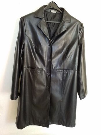 Manteaux noir similicuir taille 46 comme neuf