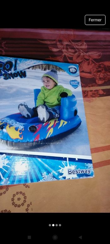 Luge neiges gonflable neuf