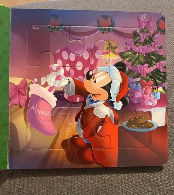 Mon petit livre puzzle Disney c’est noël - photo numéro 3
