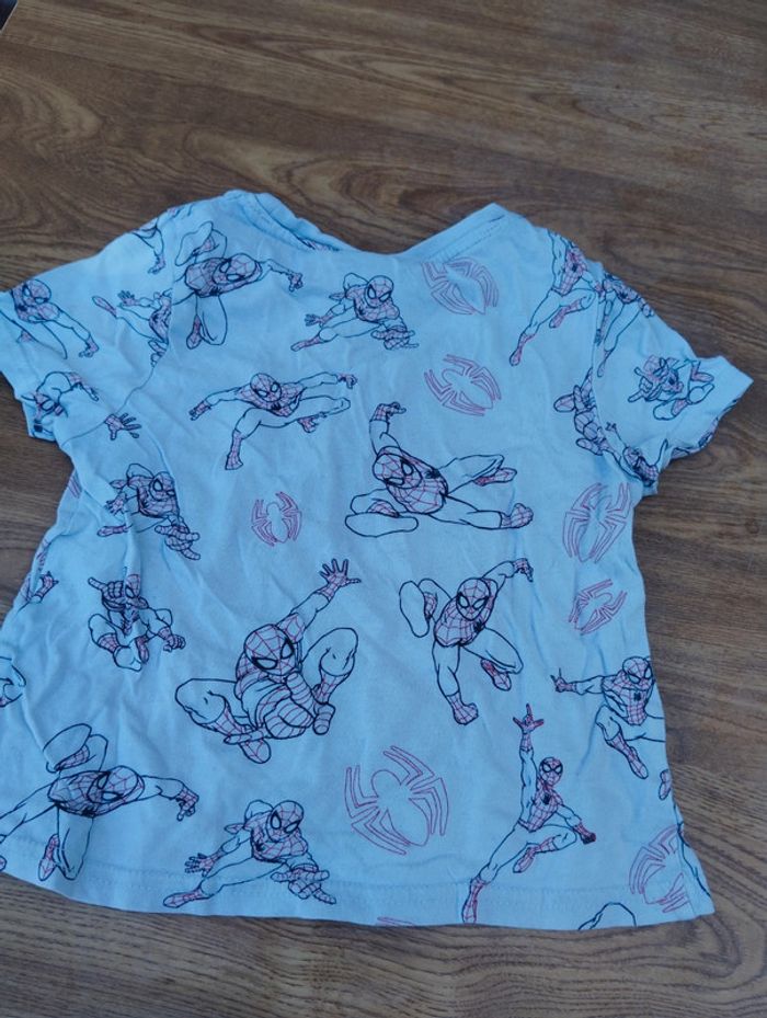 Lot de 2 t-shirt avec des personnages préférés - photo numéro 5