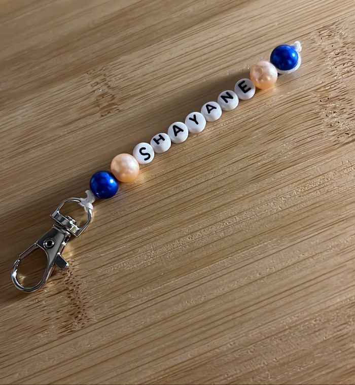 Porte clefs ou bijoux de sac  en perles acrylique en perles acrylique - photo numéro 3
