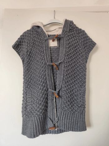 Gilet sans manches avec capuche bien chaud et fourré taille L Zara