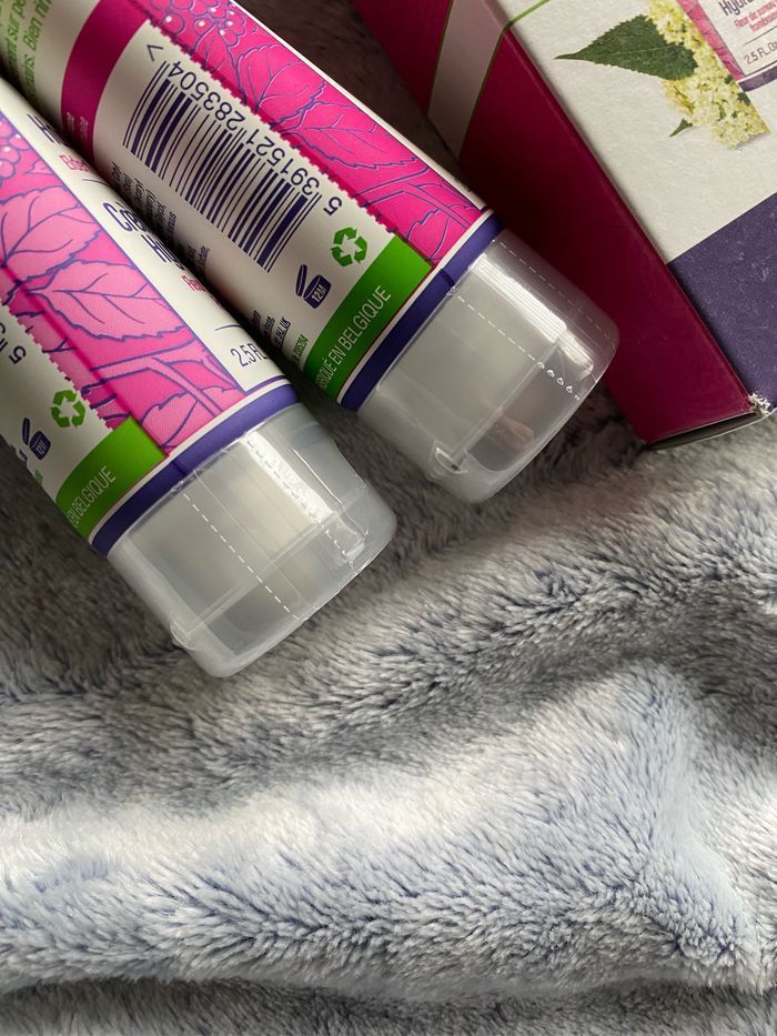 Coffret cadeau duo crème et gommage mains human+kind - photo numéro 2