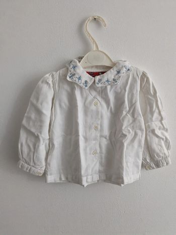 Chemisier blanc fleurs bleues