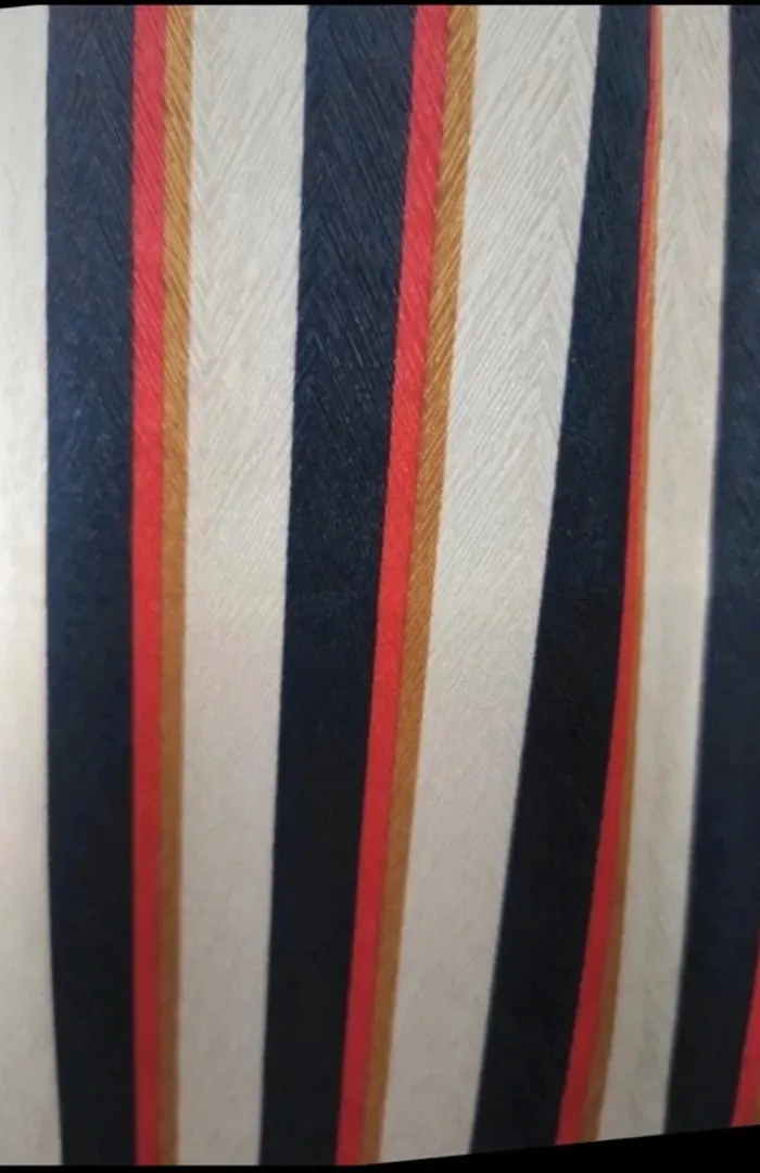 Jupe marque Yuka studio parisien taille 1 mis en 36  rayure colorées  neuve avec étiquette - photo numéro 2