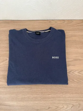T-shirt boss logo brodé