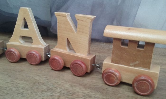 Petit train en bois - photo numéro 3