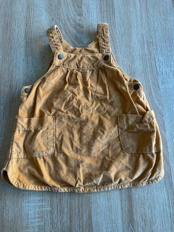 Robe velours tape à l’œil