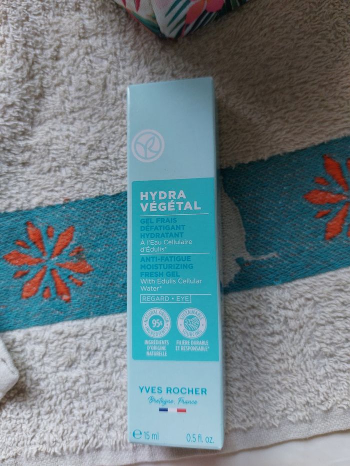 Gel frais regard Yves rocher