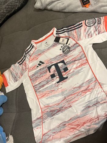 Maillot fc Bayern Munchen taille M neuf