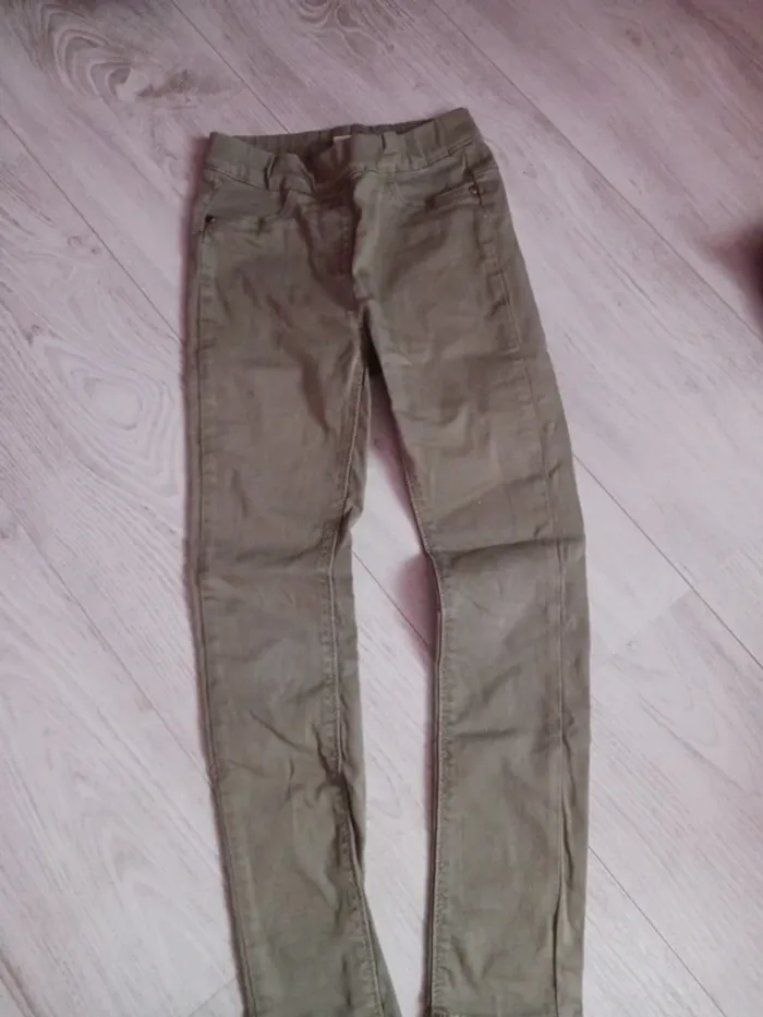 Lot de 3 pantalons 7 ans - photo numéro 3