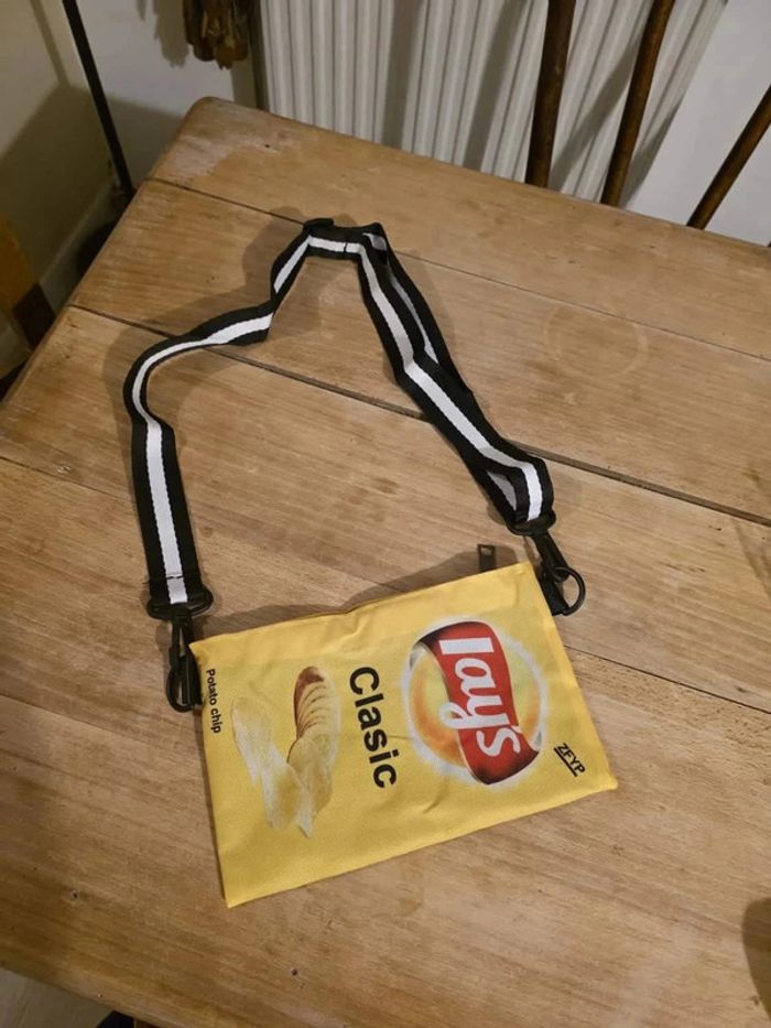 🥔 Sac bandoulière Lay’s – L’accessoire croustillant 100 % fun ! - photo numéro 4
