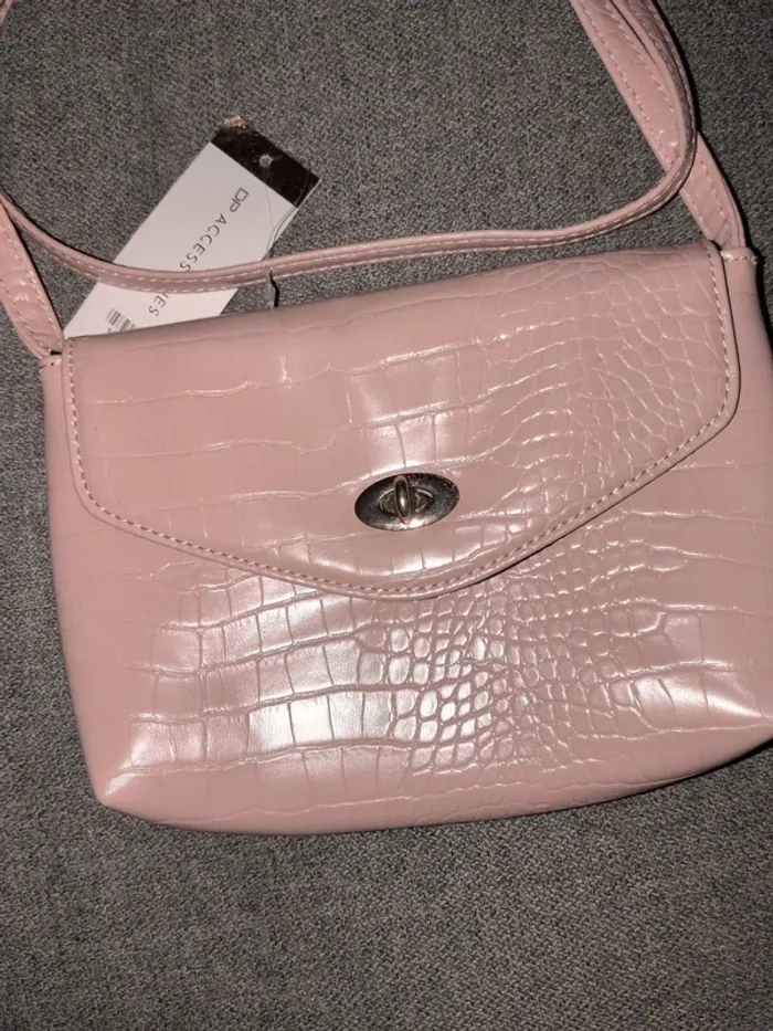 Sac à main rose neuf avec étiquette - photo numéro 2