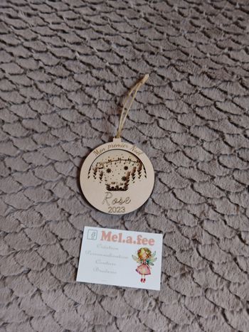 Boule de Noël en bois personnalisé