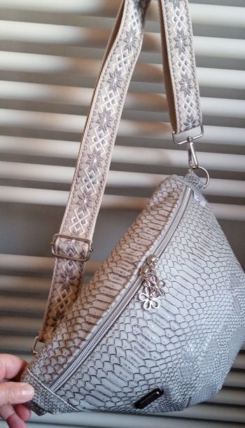 Sac simili cuir gris 