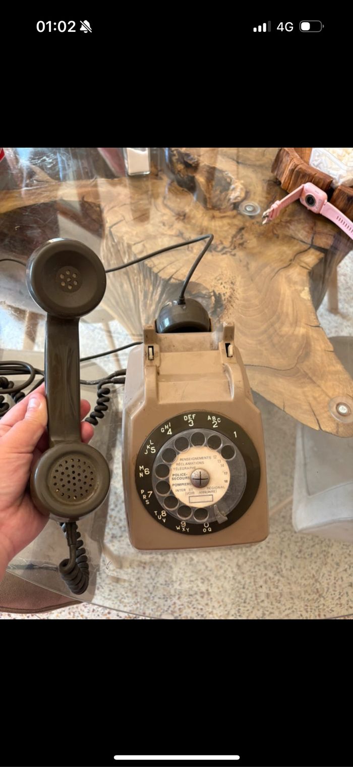 Téléphone à cadran rotatif - photo numéro 3