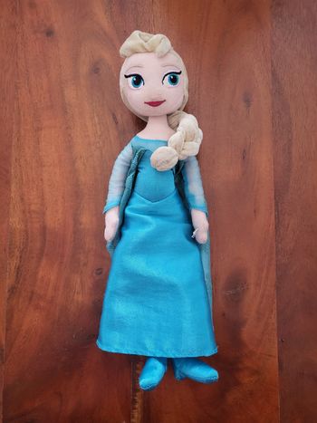 Peluche Elsa reine des neiges