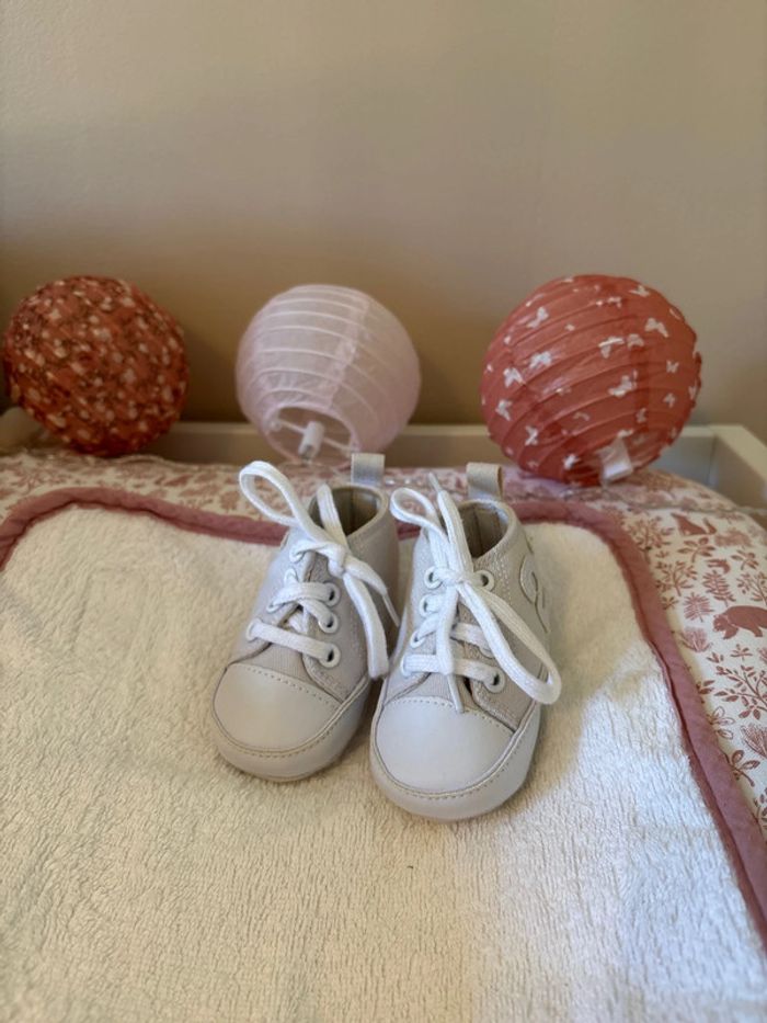 Baskets bébé taille 1-6 mois