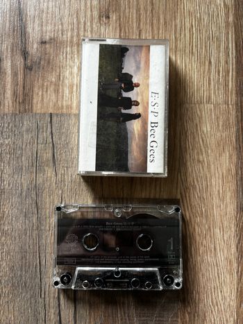 Cassette audio Bee Gees E.S.P